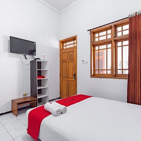 מאלאנג Reddoorz At Ciliwung Guest House Syariah מראה חיצוני תמונה